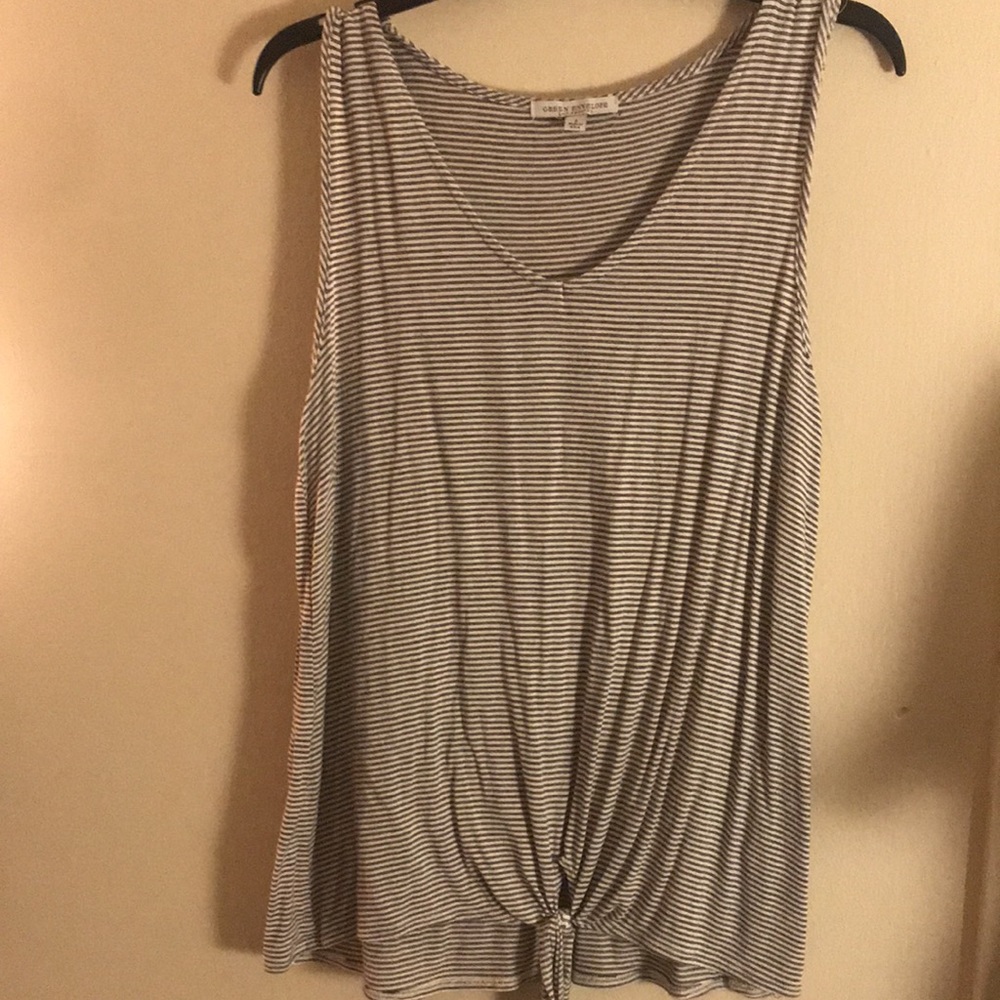 3️⃣ pieces for $10 sale 🏷 Jersey Front Tie Tank